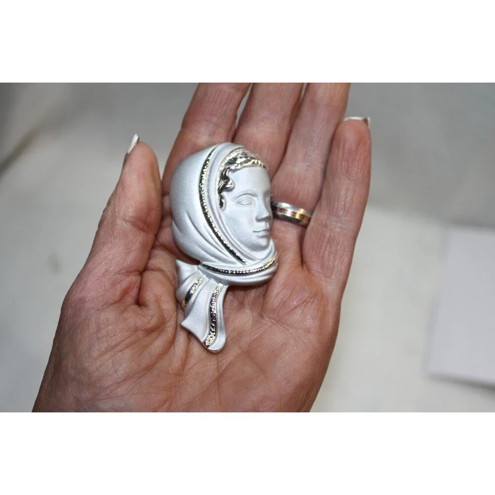 Vintage JJ Pewter Woman Face Brooch Scarfed Lady Pin Matte‎ Silver
